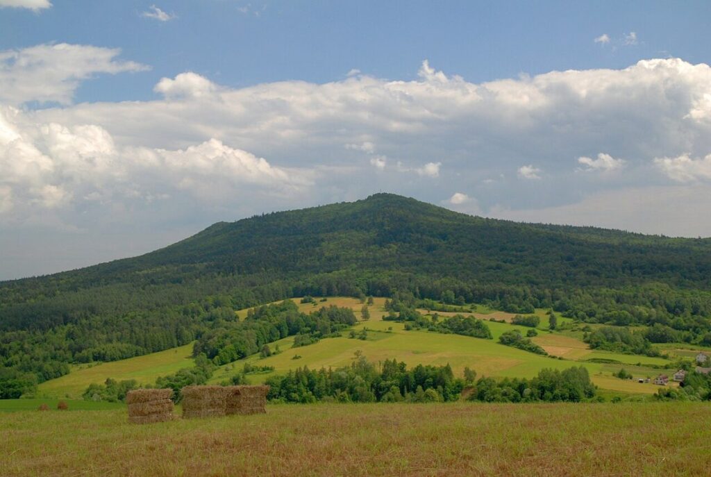 Kamień nad kątami