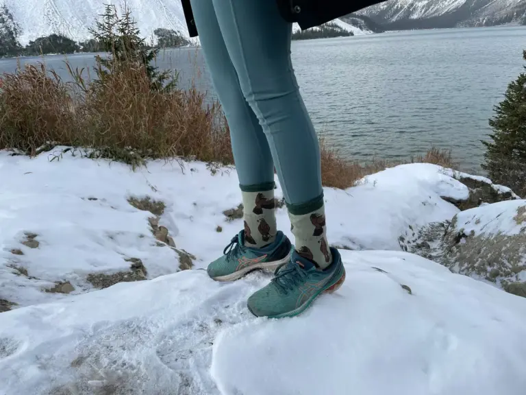 Legginsy w góry. Jak wybrać idealne na trekking?